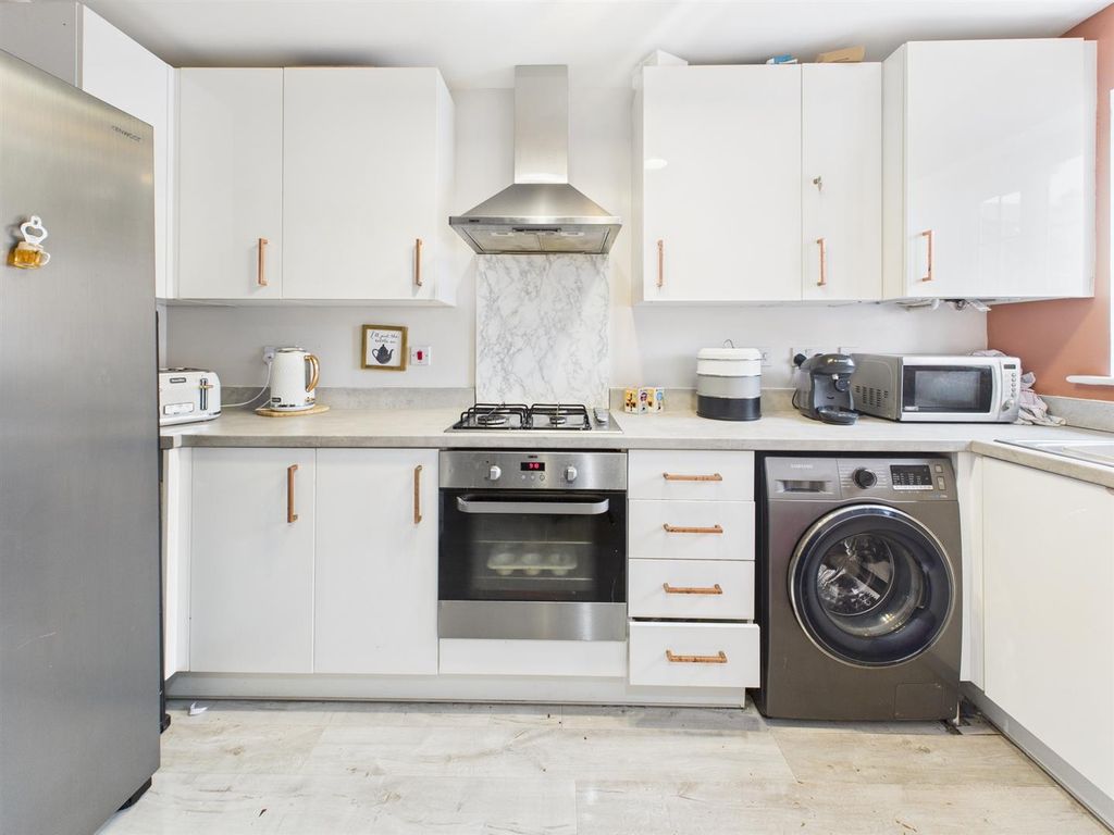 Property photo 3 of 16