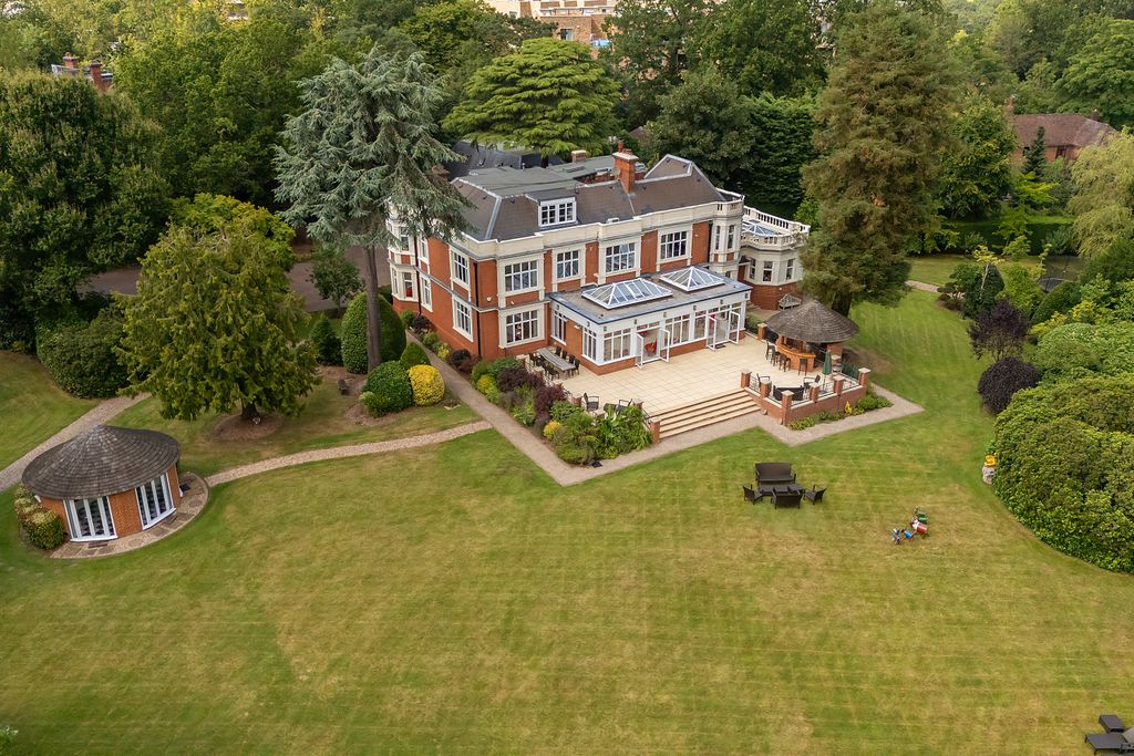 Property photo 2 of 9