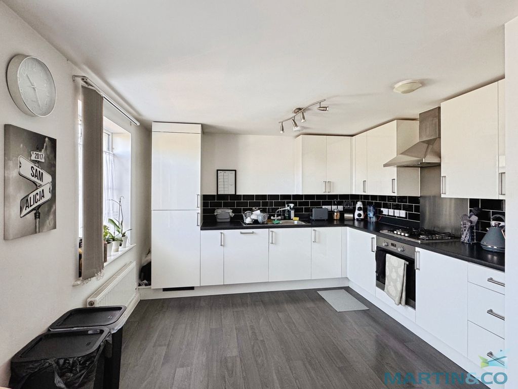 Property photo 3 of 15 4B90A29F-1-4Ead-8Eab-9681A0Ebe36B-7572-000002Ec1A6