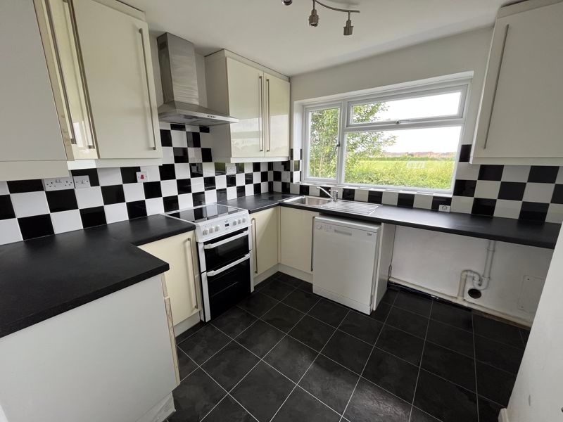 Property photo 2 of 9 Photo 6