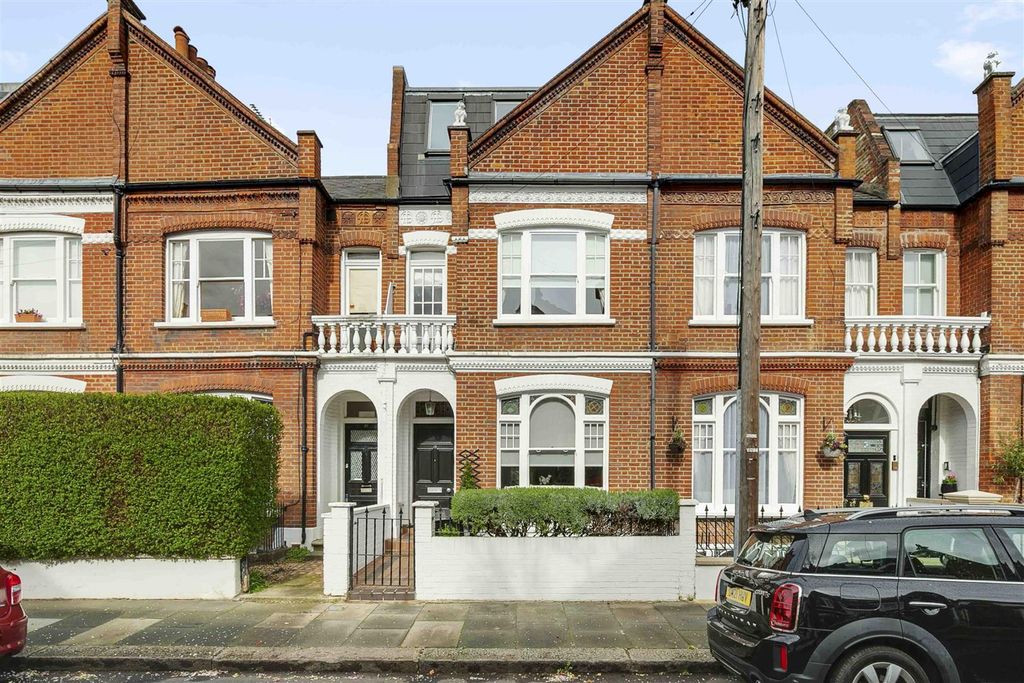 Property photo 3 of 24