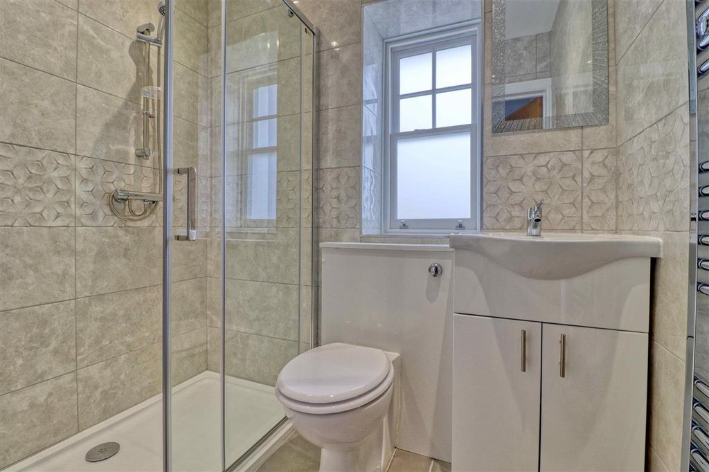 Additional image 15 of 5 bed detached house for saleUpper Third Avenue, Frinton On Sea CO13