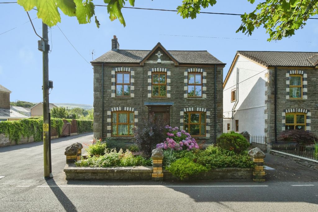 Property photo 1 of 34 Pbox-Img.Jpg
