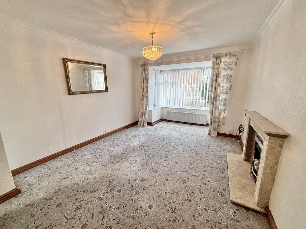 Property photo 3 of 25