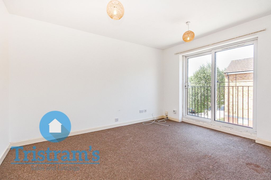 Property photo 3 of 9 Img_0983