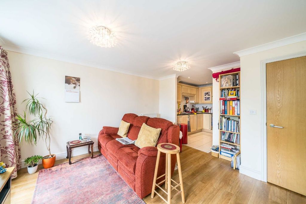 Property photo 2 of 7