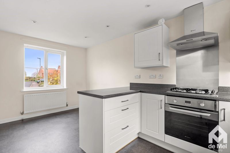 Property photo 3 of 12 Photo 7