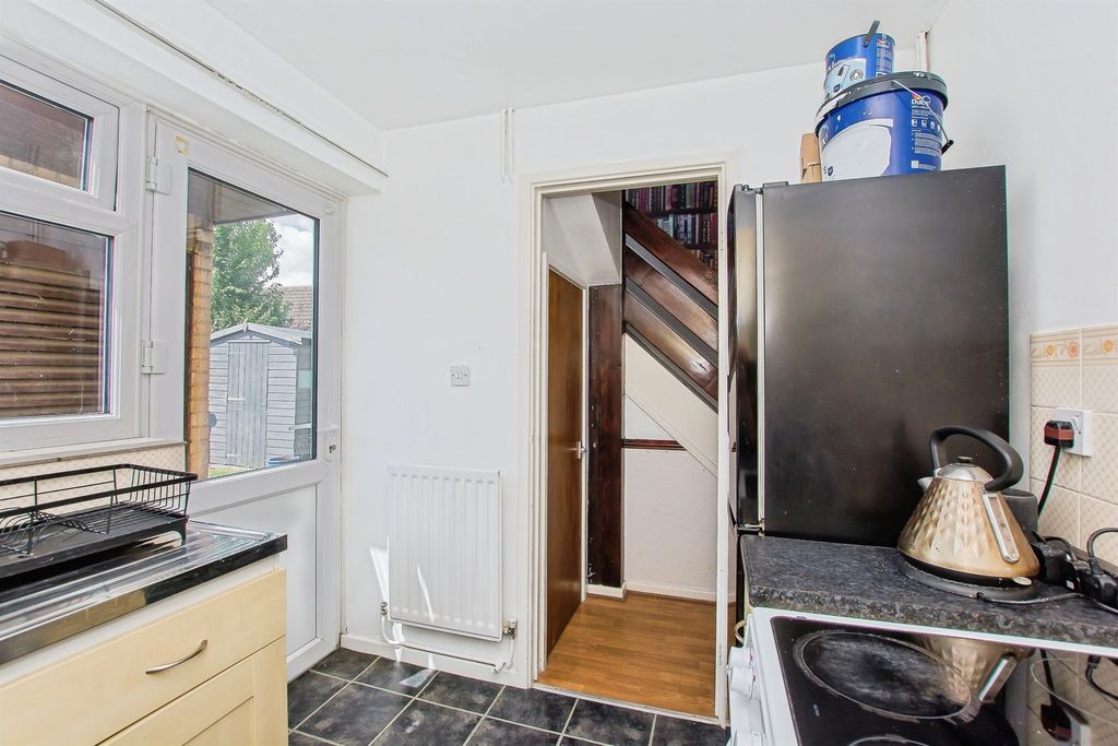 Property photo 2 of 18