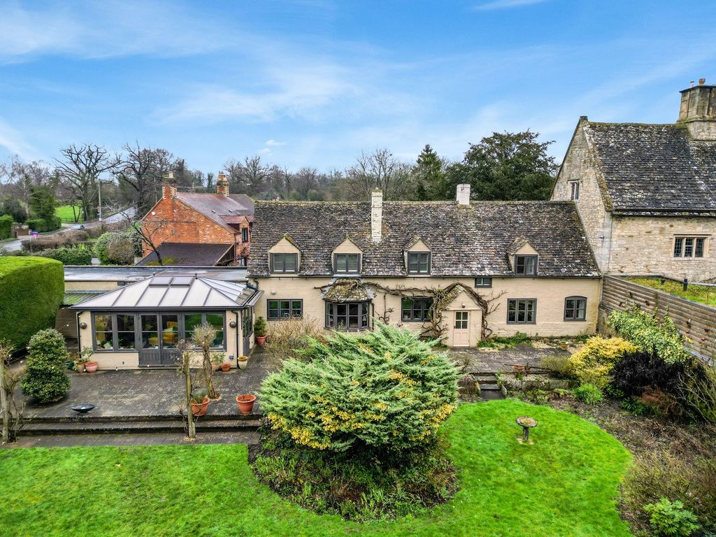 Property photo 1 of 21