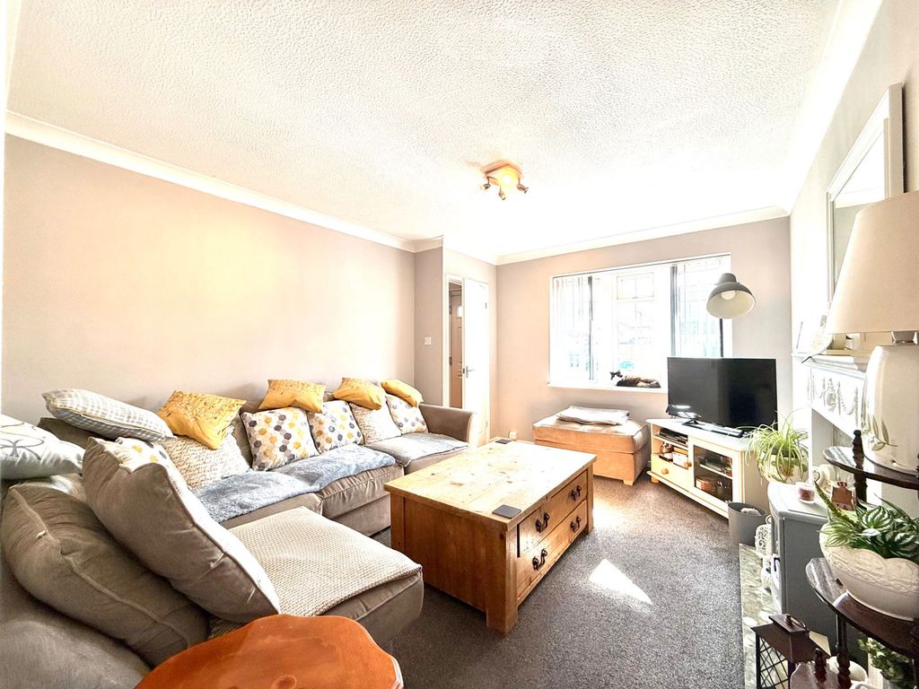 Property photo 3 of 17