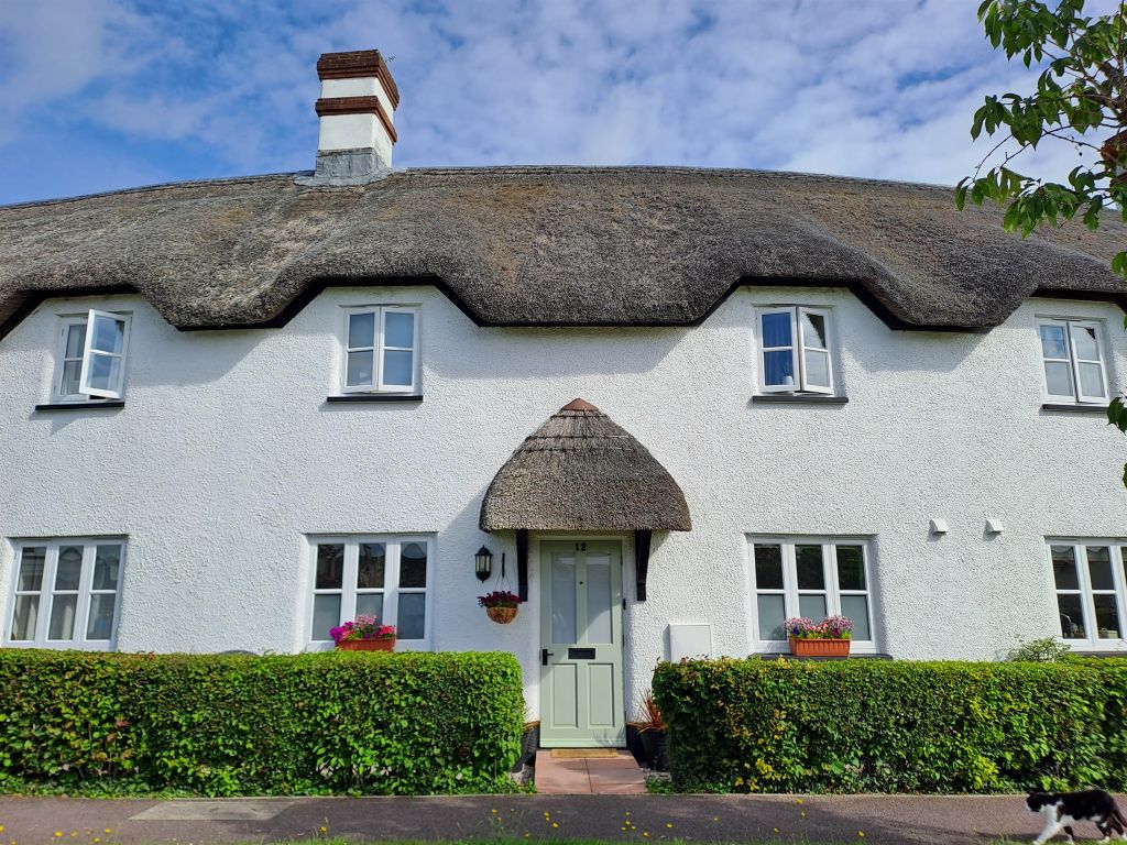 Property photo 1 of 18