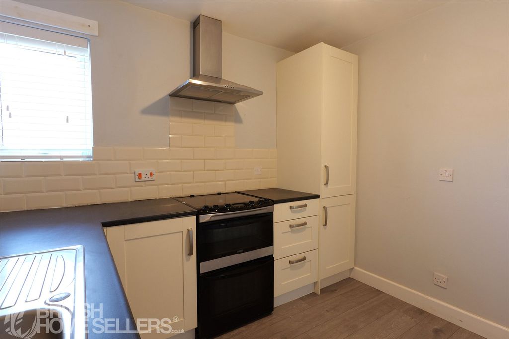 Property photo 3 of 16 Picture No. 29