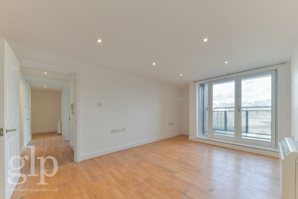 Property photo 1 of 16 5906711