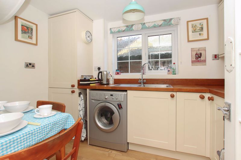 Property photo 3 of 17 Photo 6
