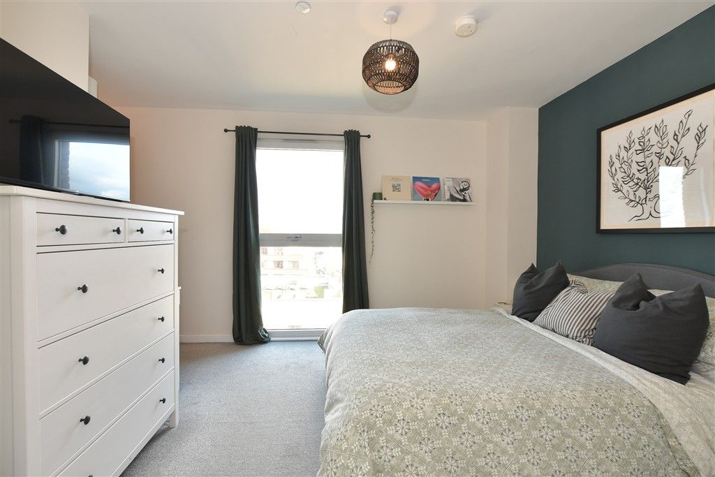 Property photo 3 of 16 Bedroom