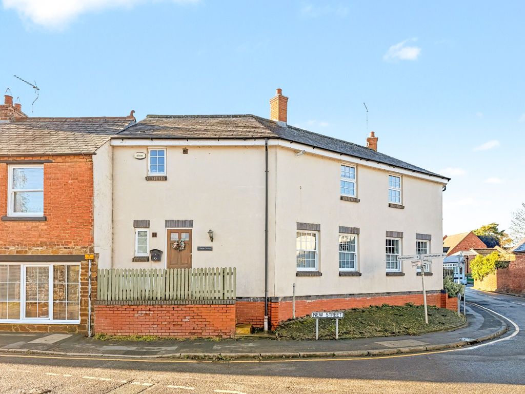 Property photo 1 of 28 4691185