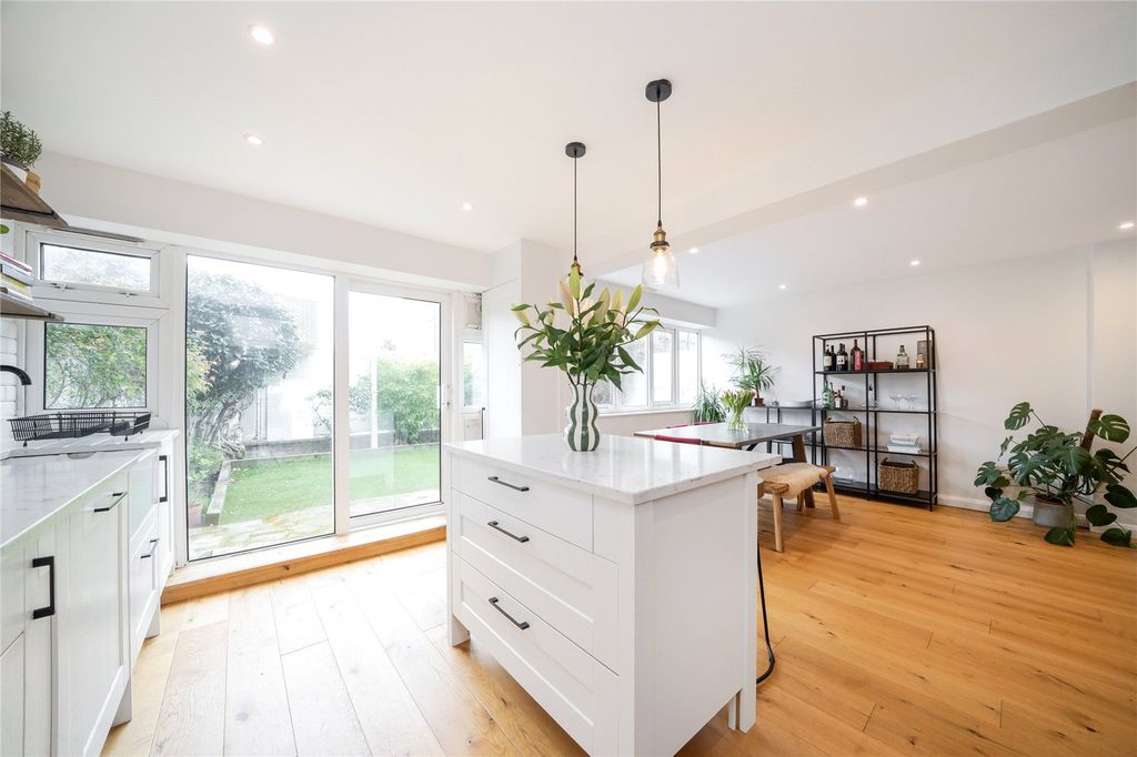 Property photo 3 of 13 Kitchen