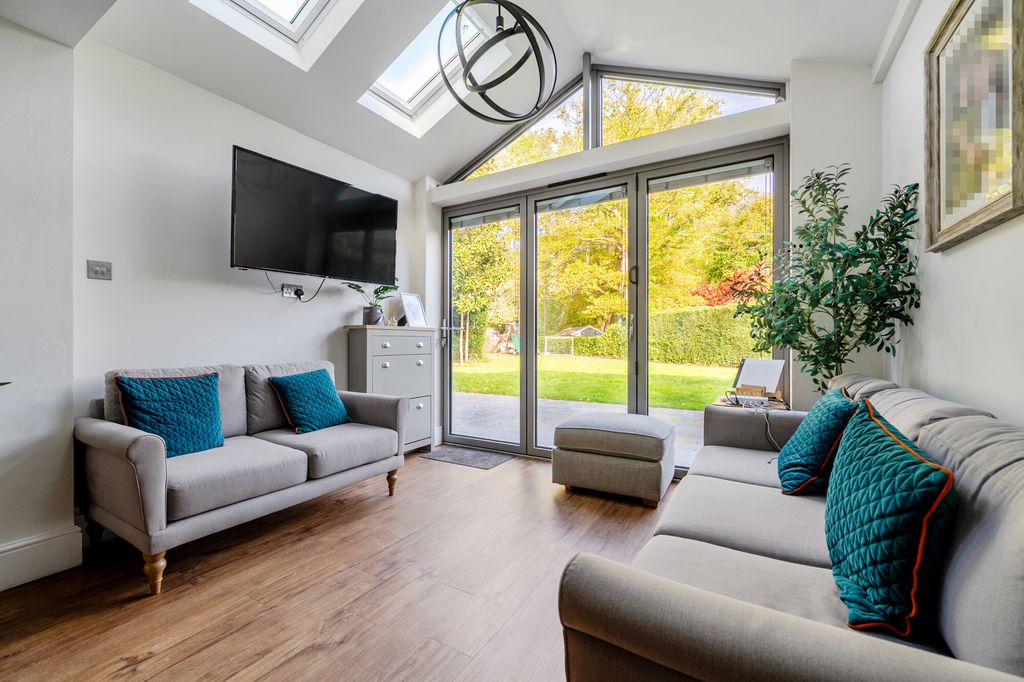 Property photo 2 of 13