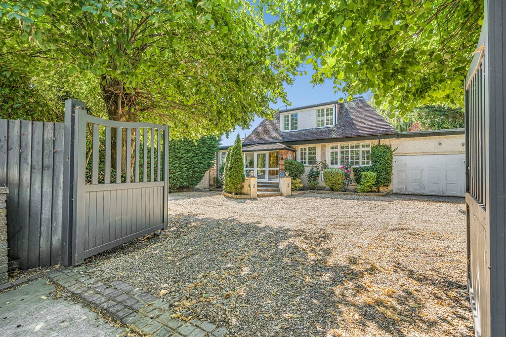 Property photo 1 of 29 Picture No. 27