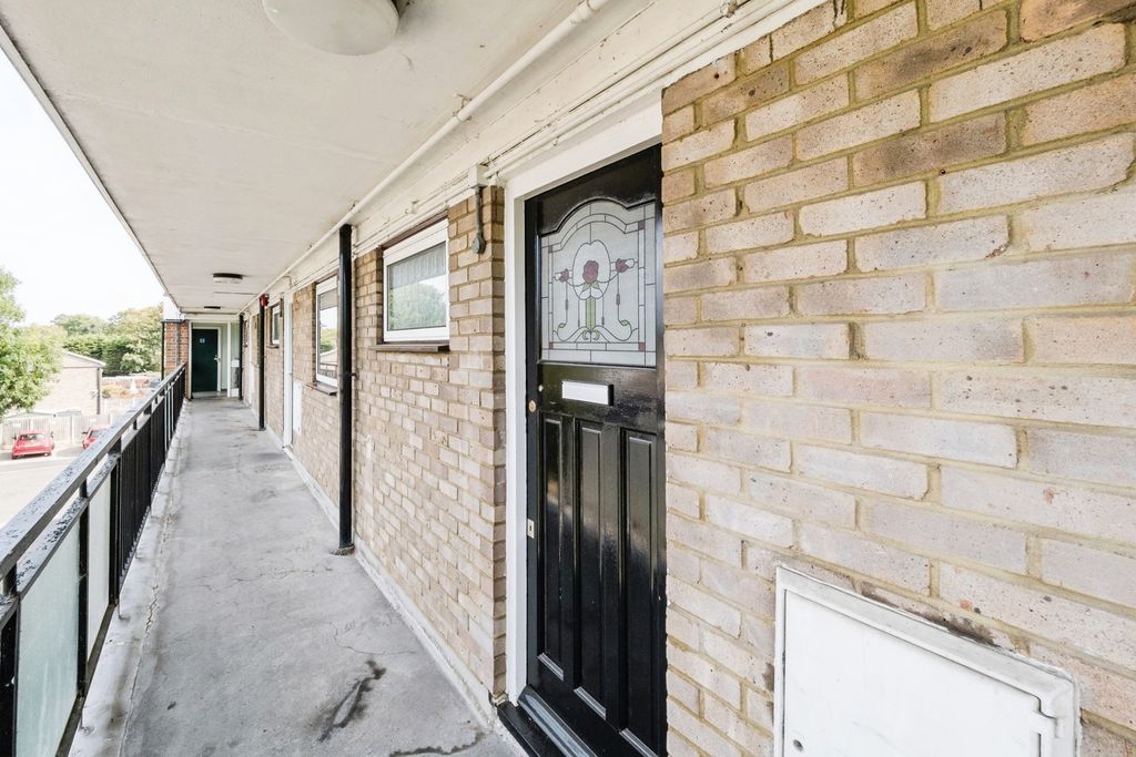 Property photo 3 of 13 Pbox-Img.Jpg