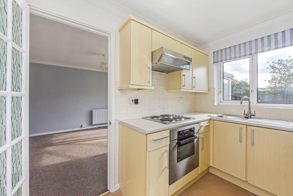 Property photo 2 of 18