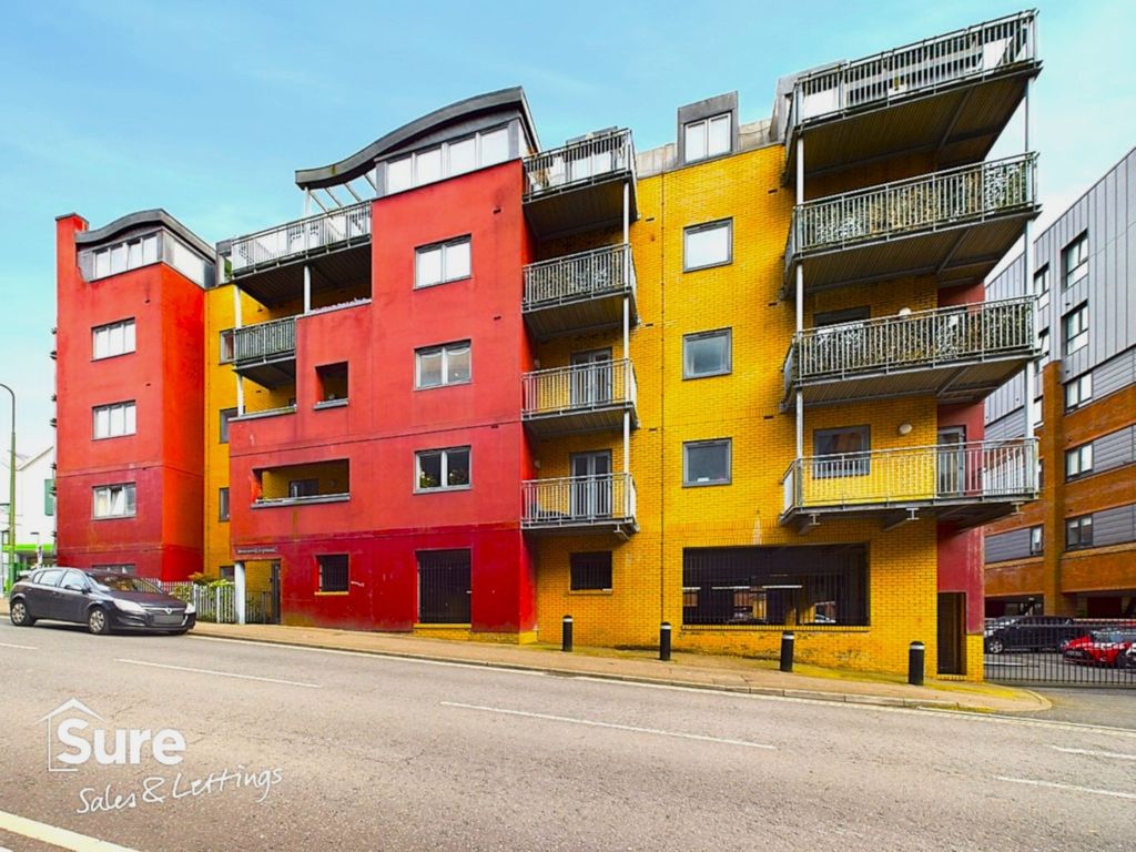 Property photo 1 of 12 3698030