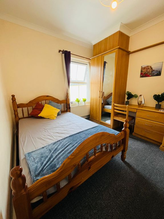Property photo 1 of 5