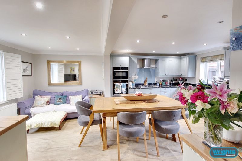 Property photo 2 of 23 Photo 16