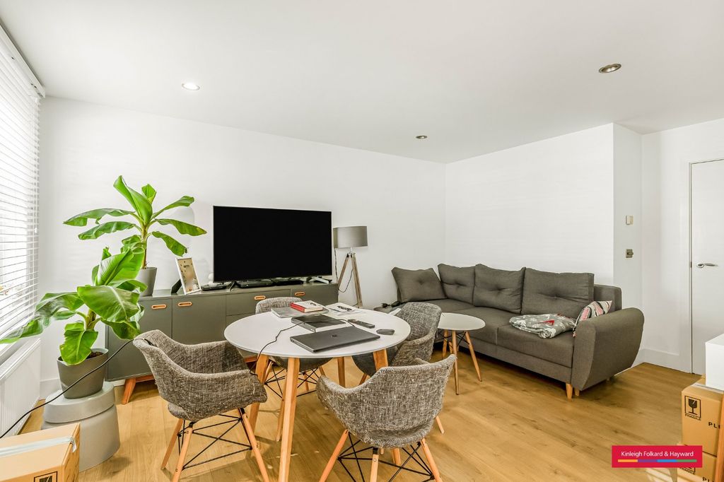 Property photo 2 of 10 Picture No. 13