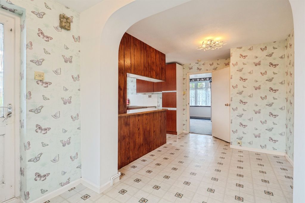 Property photo 3 of 24
