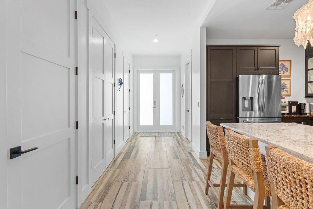 Property photo 3 of 46