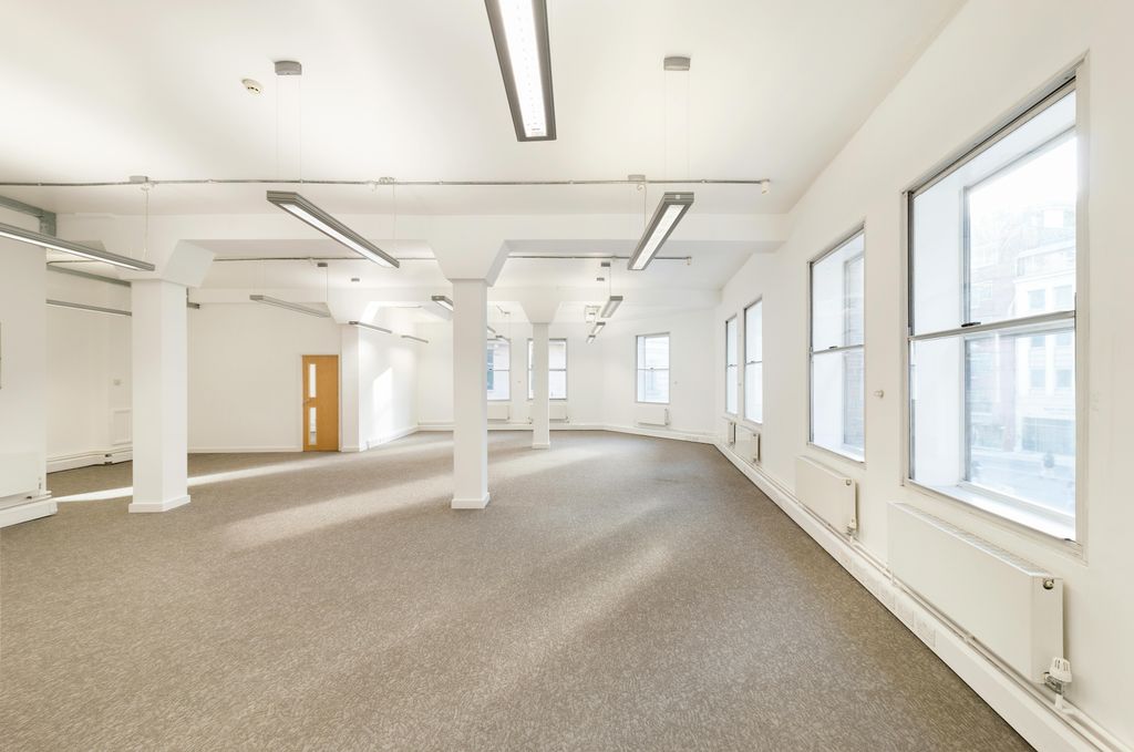 Property photo 2 of 6 13Worshipst141Stflr.Jpg