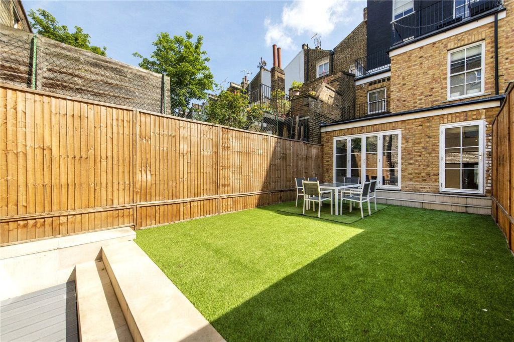 Property photo 2 of 16