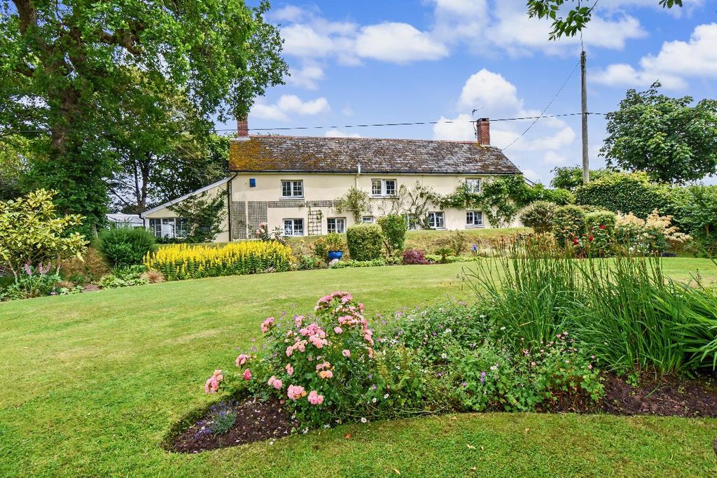 Property photo 1 of 35