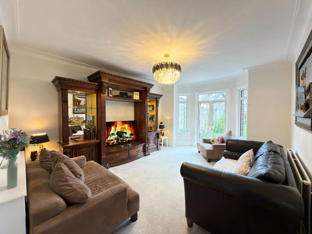 Property photo 2 of 38