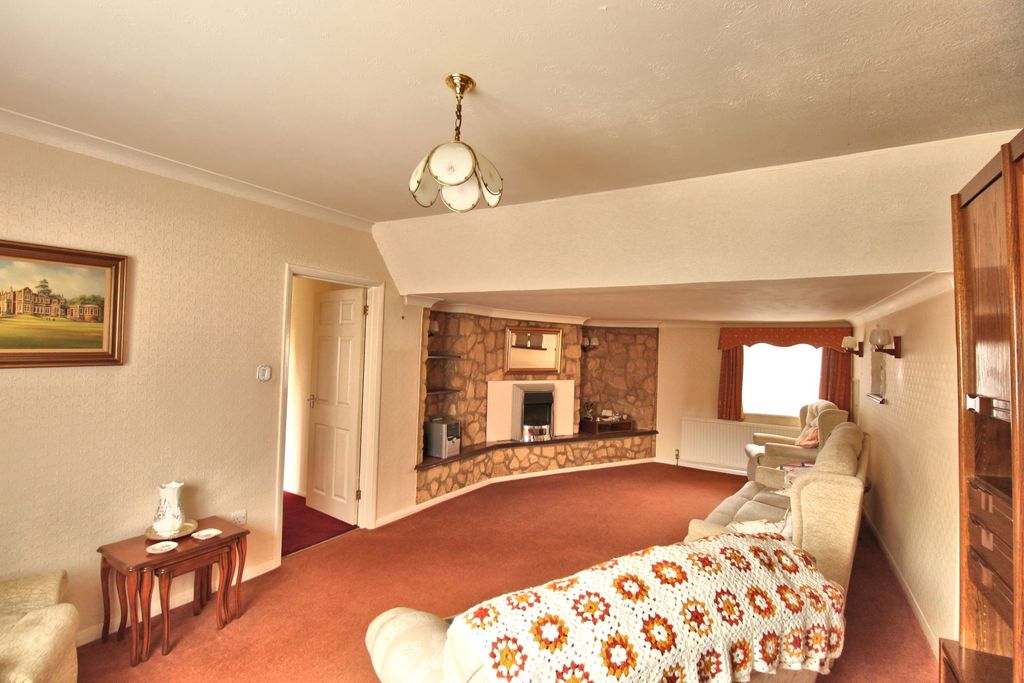Property photo 3 of 14 Img_8610