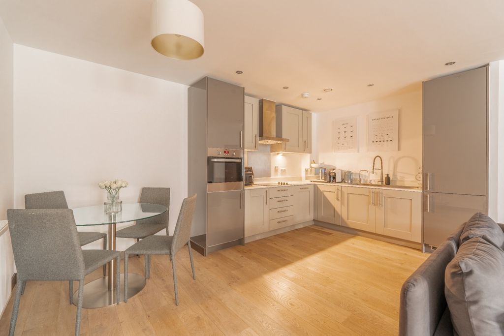 Property photo 2 of 13 4720823