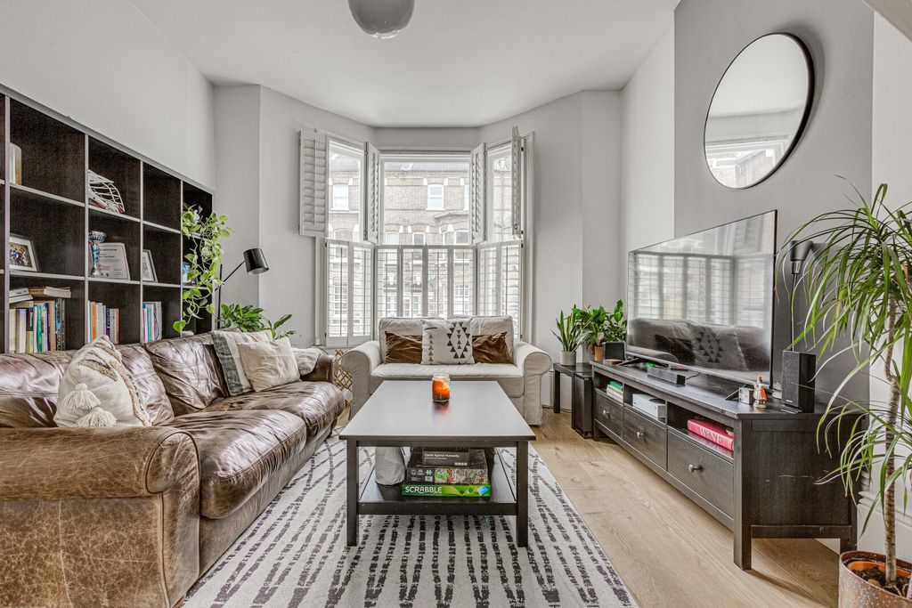 Property photo 1 of 7