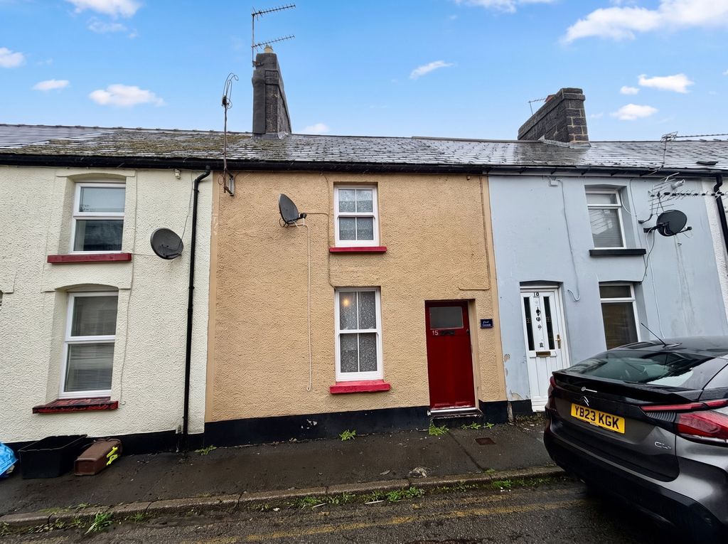 Property photo 1 of 24
