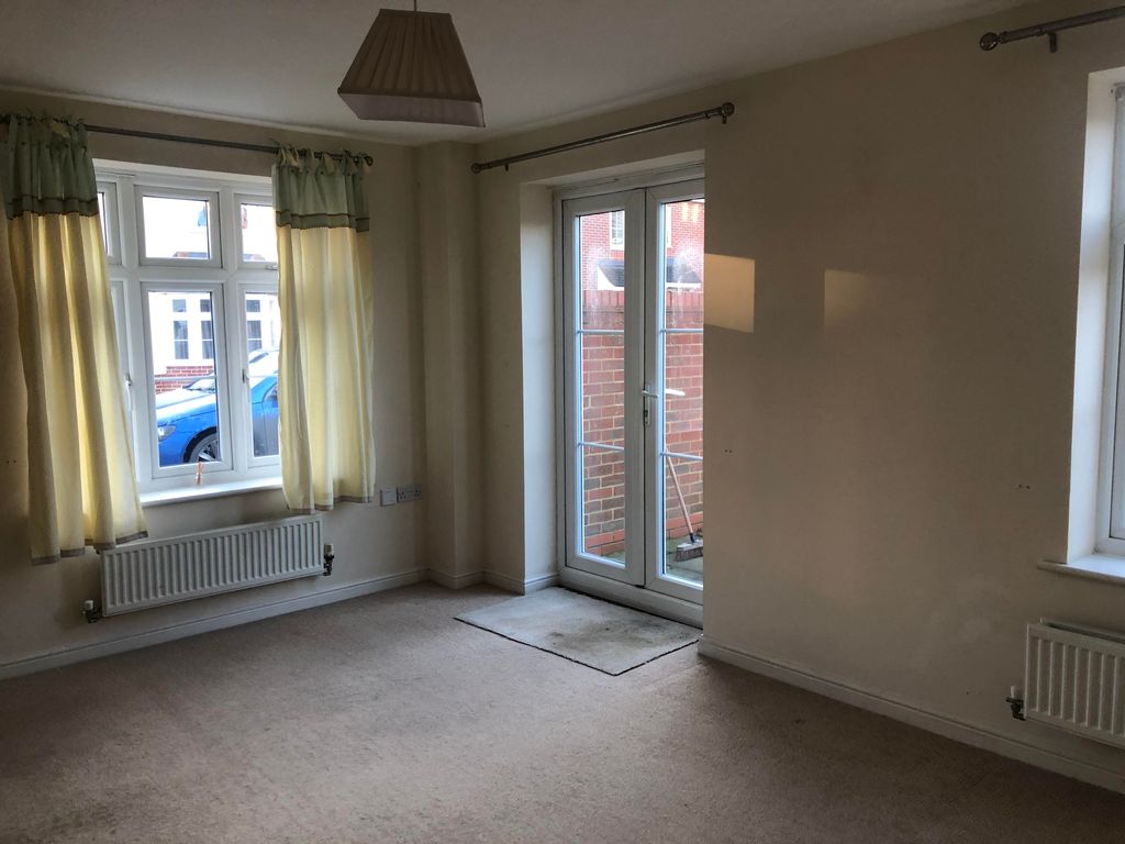 Property photo 2 of 9 Living Room