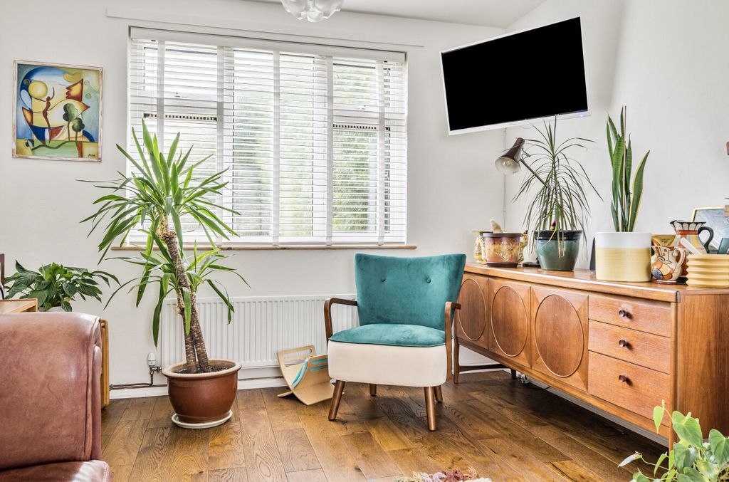 Property photo 3 of 21 1354338-8-68Cad91...