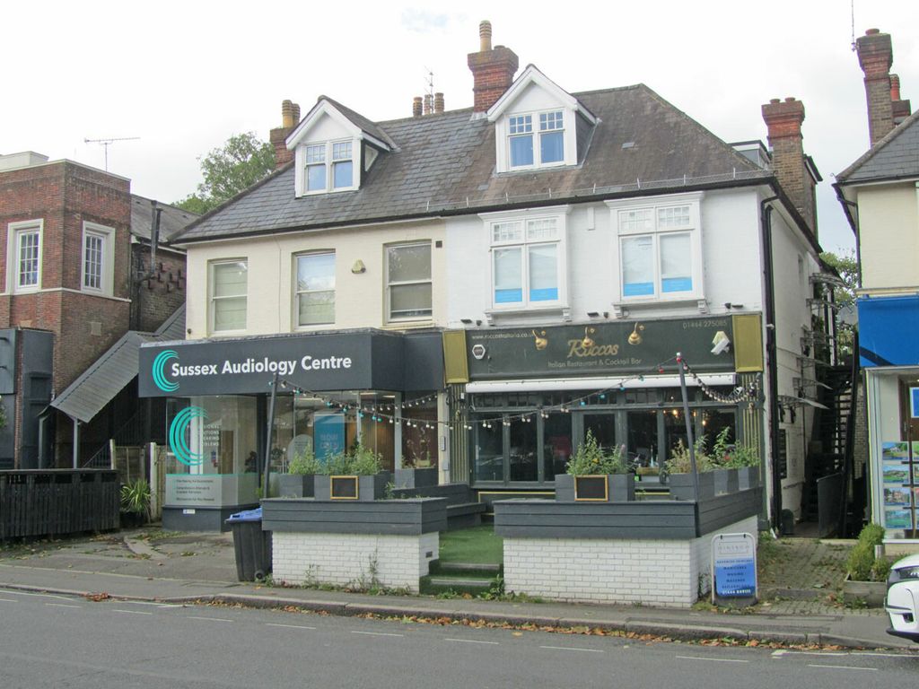 Property photo 1 of 7 65, Haywards Heath
