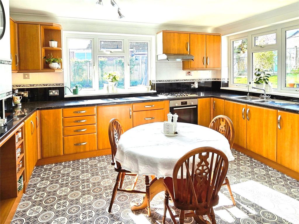 Property photo 3 of 22 Dining Kitchen