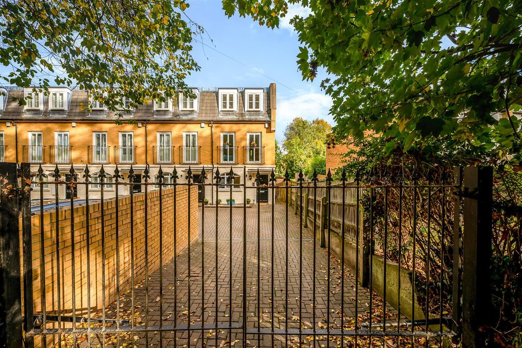 Property photo 1 of 26 Dsc_5779.Jpg