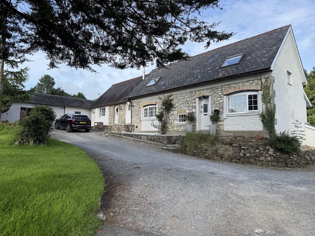 Property photo 1 of 28