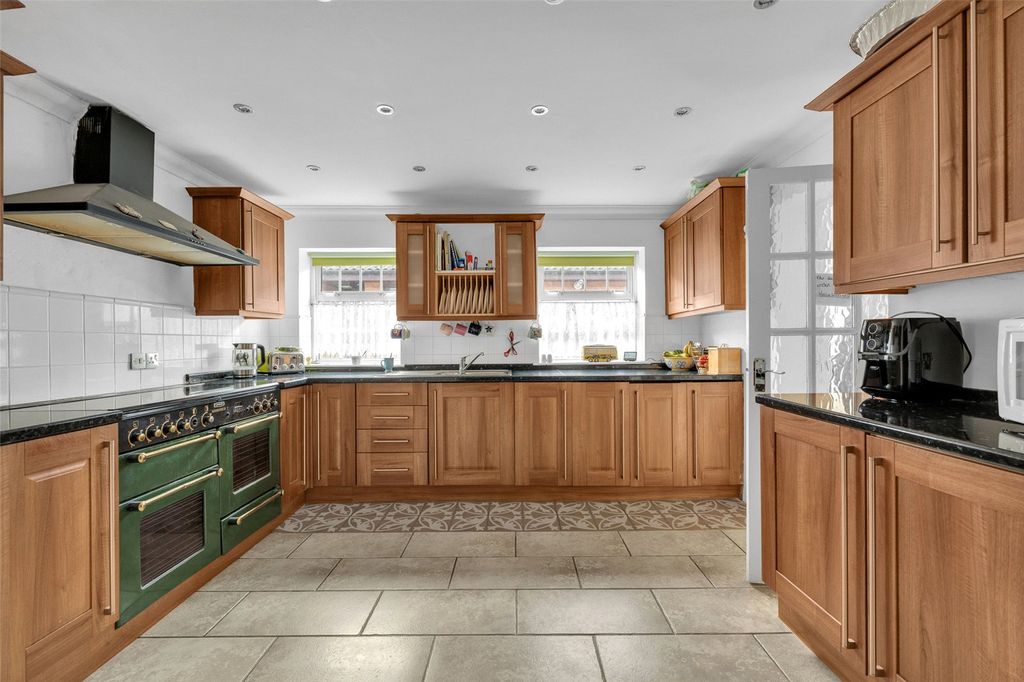 Property photo 3 of 20 Picture No. 14