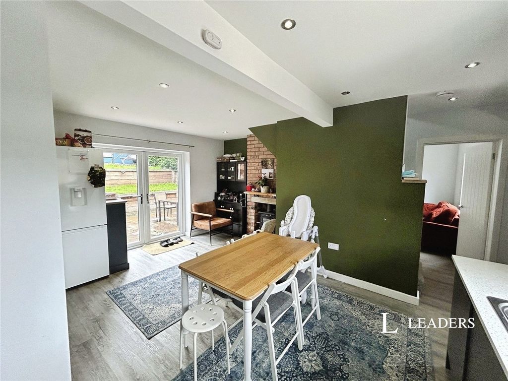 Property photo 2 of 23 Pbox-Img.Jpg