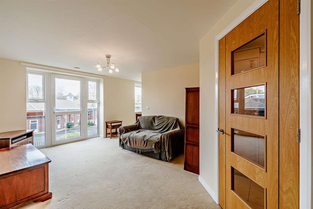 Property photo 2 of 14 Living Room (2).Jpg