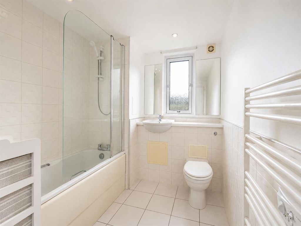 Property photo 1 of 16 1T Thorter Loan Dundee-13.Jpg