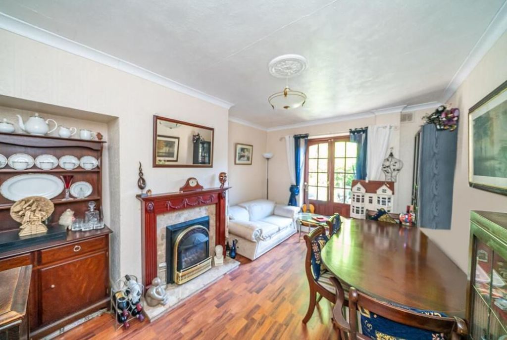 Property photo 3 of 8 Photo 3